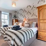 3 Bed In Oc-ds1009 * Hawes